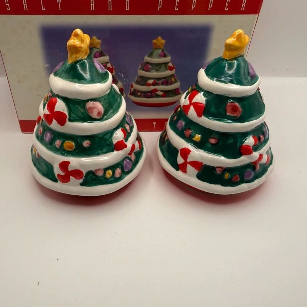 Vintage Christmas Garland Tree Salt and Pepper Shakers Set with Box